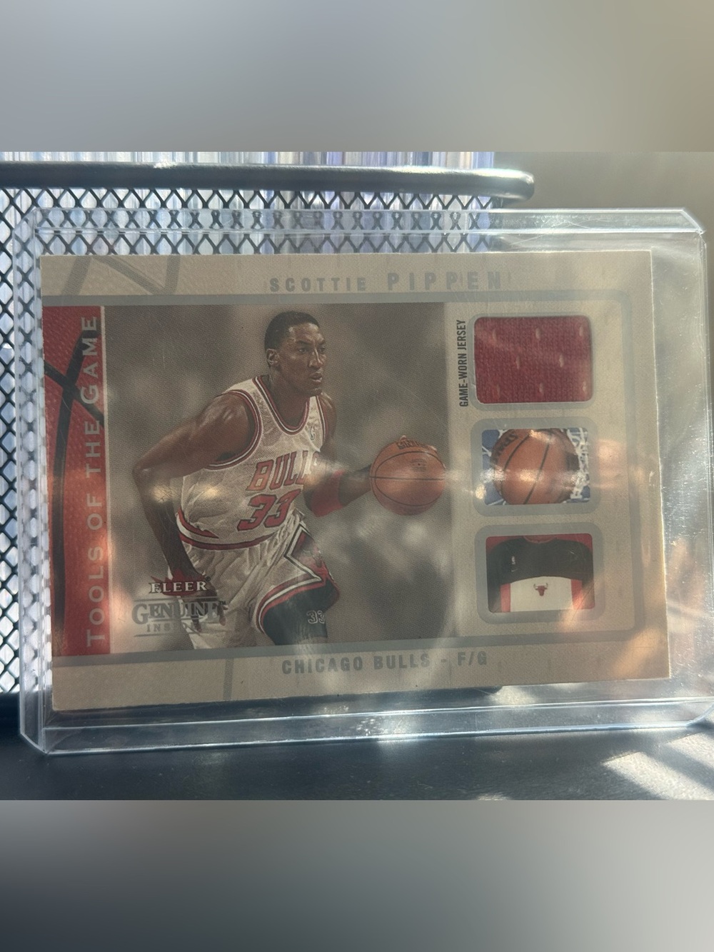 2003-04 Fleer Genuine Insider - Tools of the Game Scottie Pippen Jerseys /199